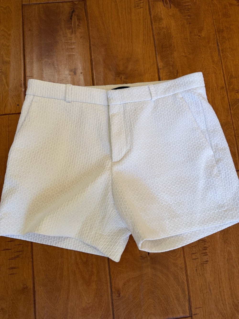 Banana Republic White Textured Shorts, size 8